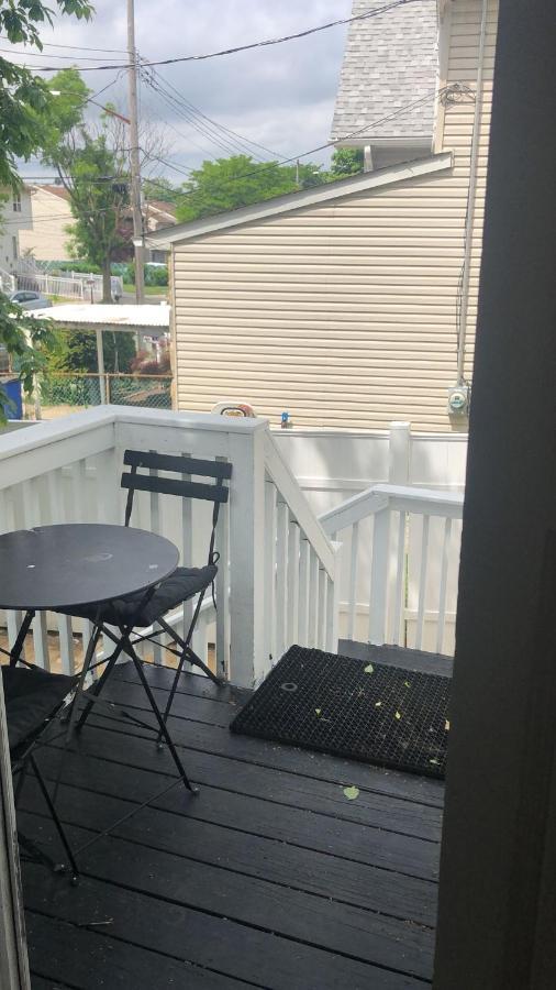 Cozzy Room With Private Entrance And Drive Way New York Esterno foto