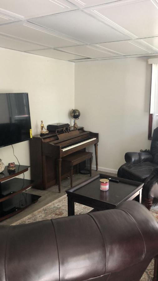 Cozzy Room With Private Entrance And Drive Way New York Esterno foto