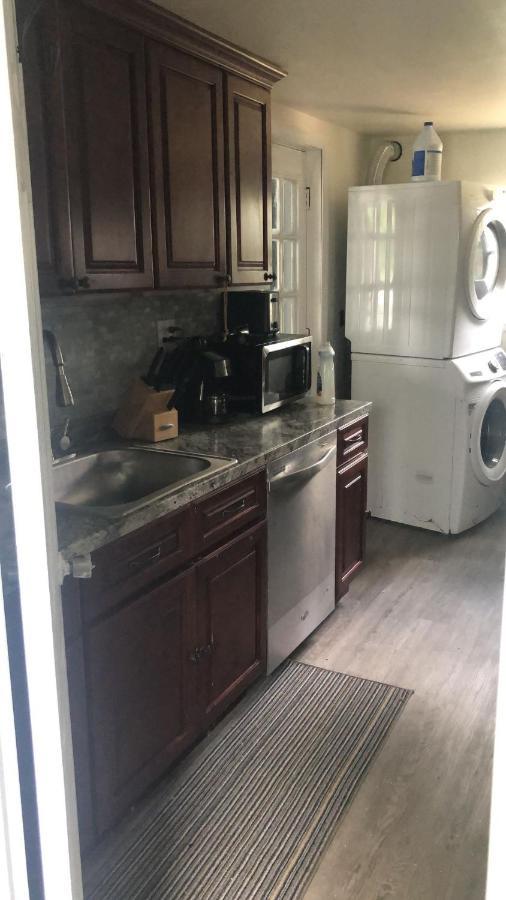 Cozzy Room With Private Entrance And Drive Way New York Esterno foto